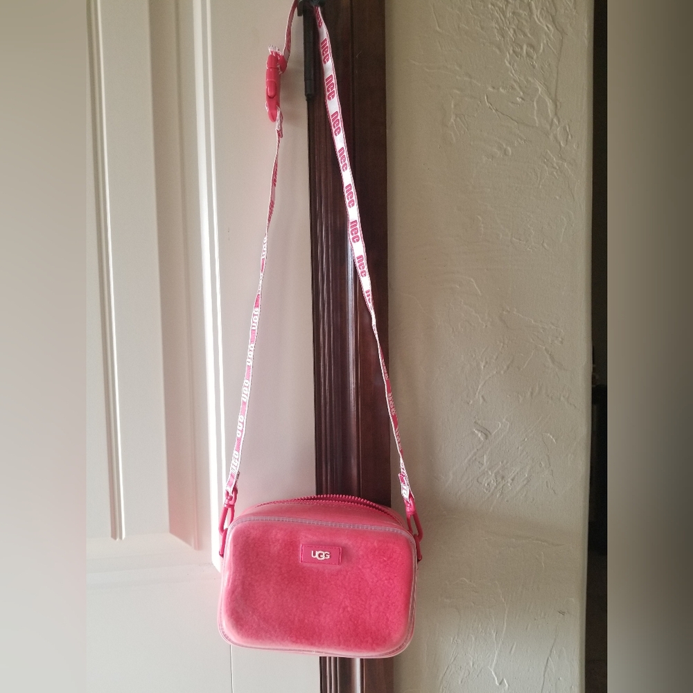 UGG  Clear/ Sheepskin Crossbody
